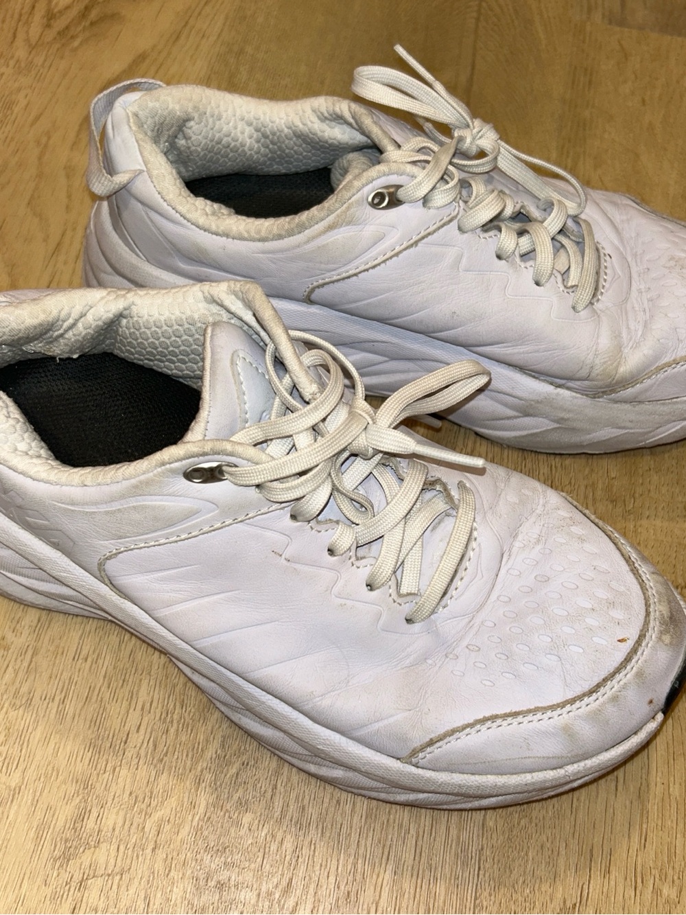 Women’s 8 Hoka Wide Bondi SR gray tennis athletic shoe hospital  nursing